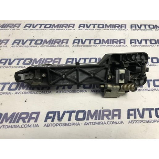 Ручка дверки задньої правої зовнішня Kia Ceed HB колір 9S 2006-2012 826551H000